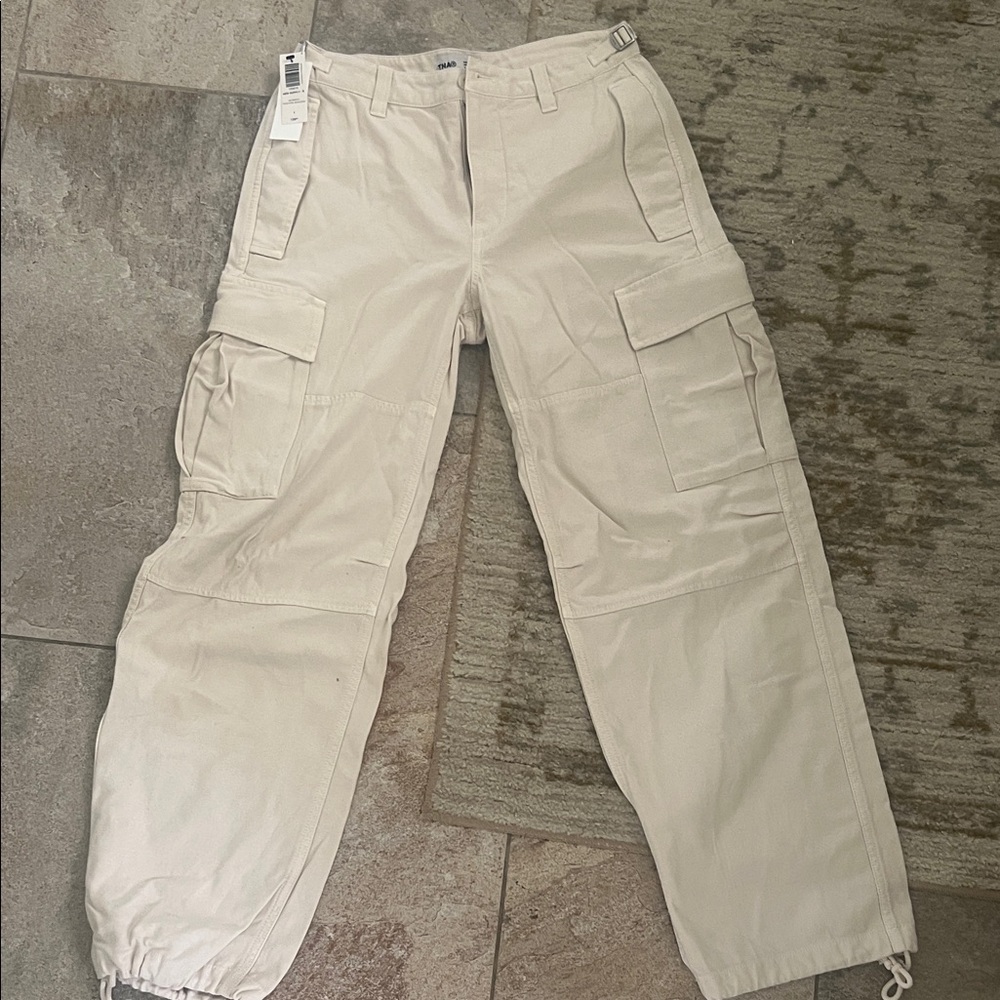 Aritzia TNA Cargo Pants - New with Tags